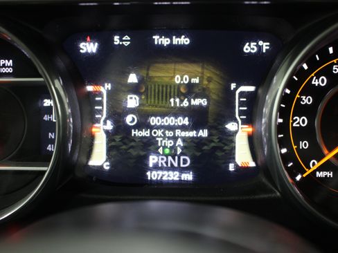 Used 2018 Jeep Wrangler Unlimited Sport S AWD/4WD image 14