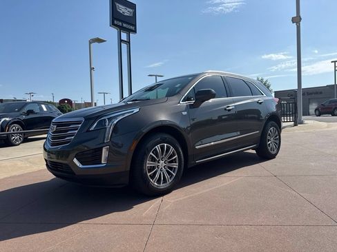 Used 2019 Cadillac XT5 Luxury FWD image 1
