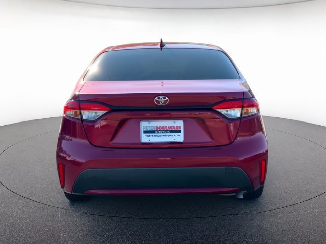Used 2022 Toyota Corolla LE FWD image 5