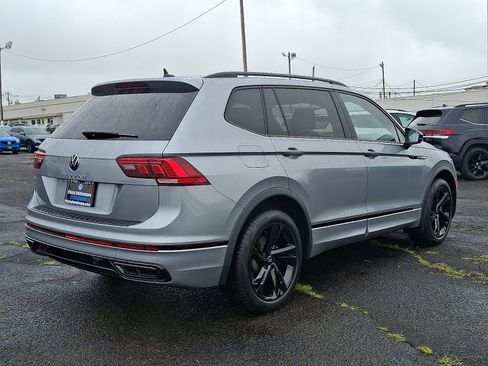 Used 2024 Volkswagen Tiguan SE R-Line image 7