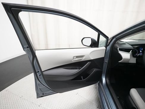 Used 2024 Toyota Corolla LE FWD image 27