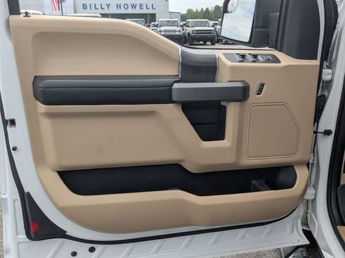 Used 2016 Ford F150 XLT w/ Equipment Group 301A Mid RWD image 9