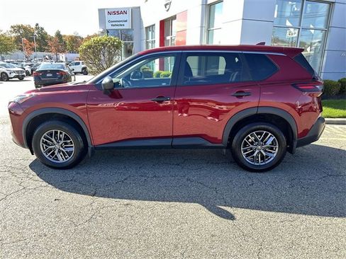 Certified 2021 Nissan Rogue S image 5