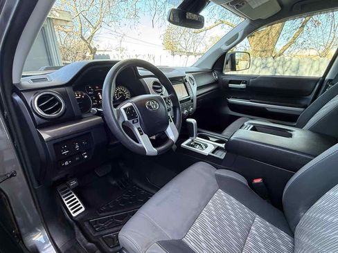 Used 2018 Toyota Tundra SR5 image 5