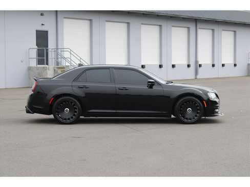 Used 2021 Chrysler 300 S RWD image 4