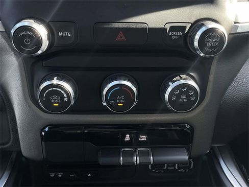 Used 2019 RAM 1500 Big Horn image 27