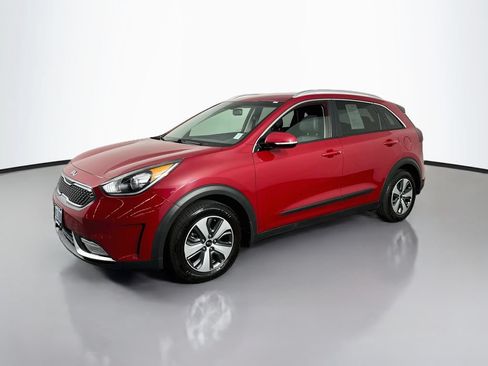 Used 2017 Kia Niro EX FWD image 4