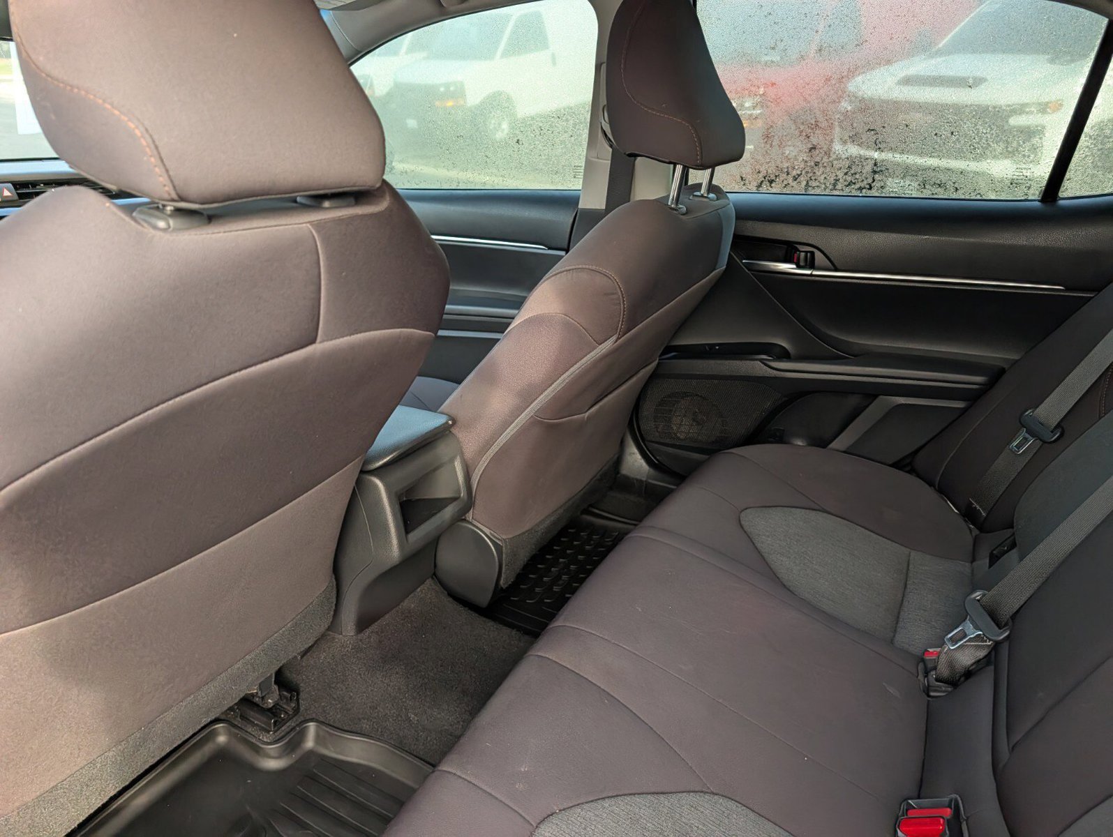 Used 2018 Toyota Camry LE FWD image 20