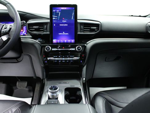 Used 2024 Ford Explorer ST w/ Equipment Group 401A image 19