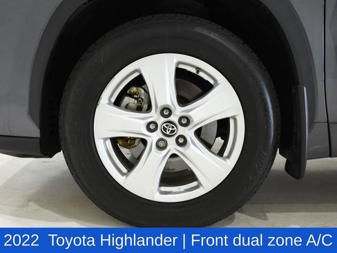 Used 2022 Toyota Highlander LE image 6