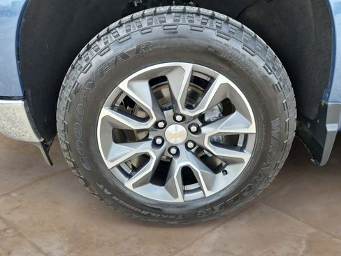 Used 2024 Chevrolet Silverado 1500 LT image 29