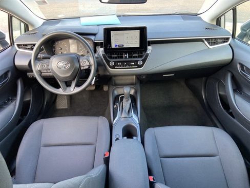 Used 2025 Toyota Corolla LE image 48