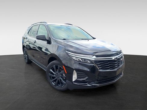 Used 2022 Chevrolet Equinox RS w/ RS Leather Package image 2