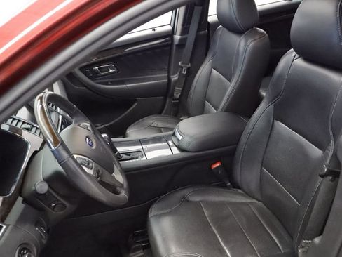 Used 2018 Ford Taurus Limited AWD/4WD image 23