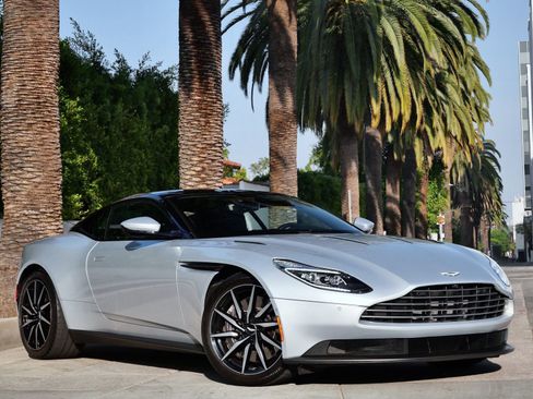 Used 2018 Aston Martin DB11 V12 image 1