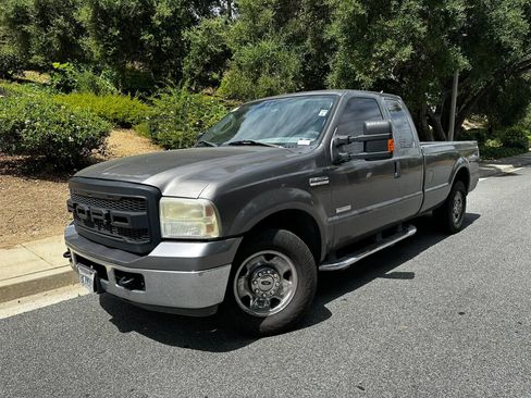 Used 2007 Ford F250 XLT RWD image 1