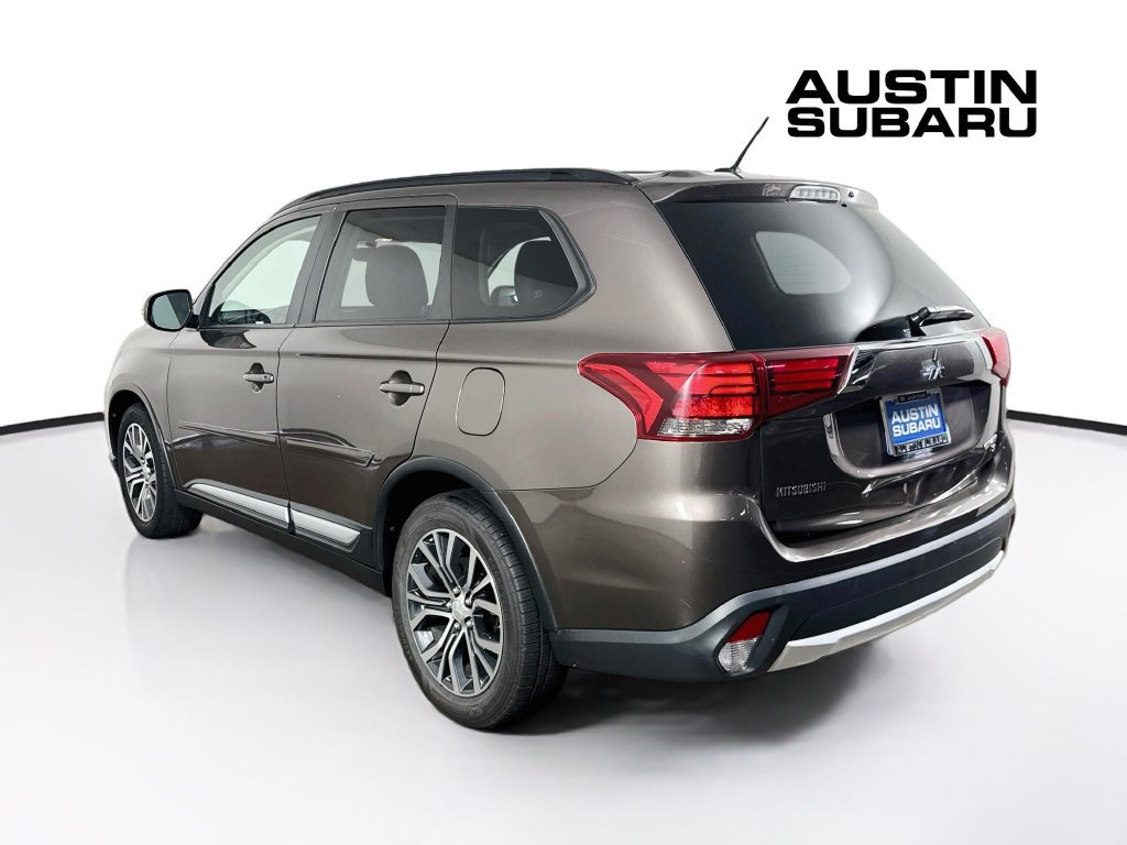 Used 2016 Mitsubishi Outlander AWD image 5