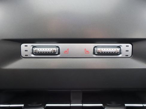 Used 2024 Lincoln Nautilus Reserve w/ Equipment Group 202A image 23