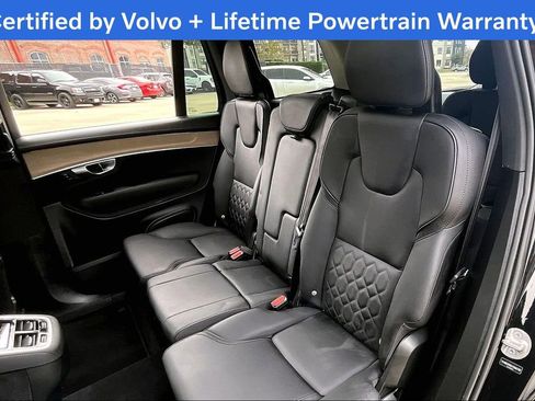 Certified 2025 Volvo XC90 B6 Plus image 33