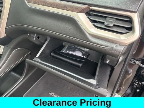 Used 2020 GMC Acadia Denali w/ Denali Ultimate Package image 47