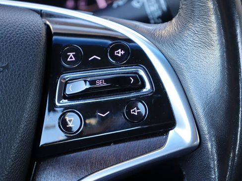 Used 2019 Cadillac XTS Luxury image 16