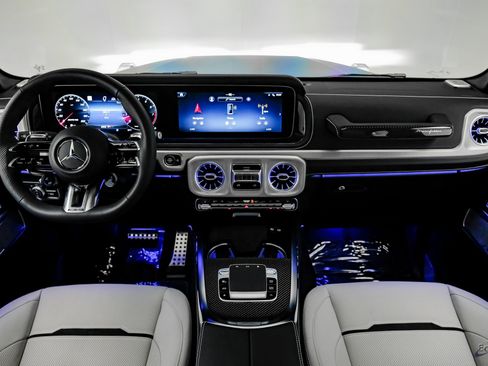 Used 2025 Mercedes-Benz G 63 AMG 4MATIC image 33