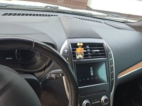 Used 2018 Lincoln MKC Reserve image 14