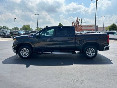 Used 2023 Chevrolet Silverado 1500 LT w/ Z71 Off-Road Package AWD/4WD image 11