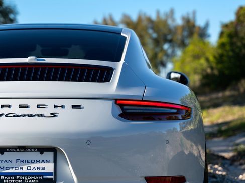 Used 2017 Porsche 911 Carrera S RWD image 9