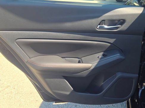 Used 2022 Nissan Altima 2.5 SR w/ Midnight Edition Package FWD image 18
