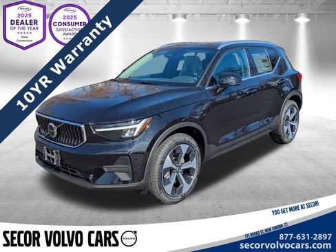 New 2025 Volvo XC40 B5 Core w/ Protection Package Premier image 1