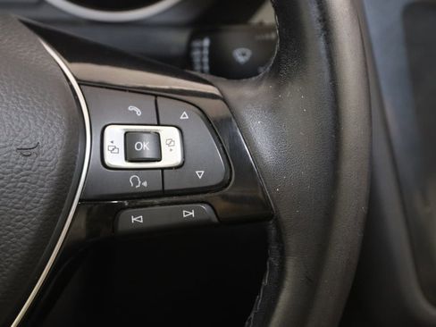 Used 2018 Volkswagen Tiguan SEL w/ 3rd Row Seat Package image 38