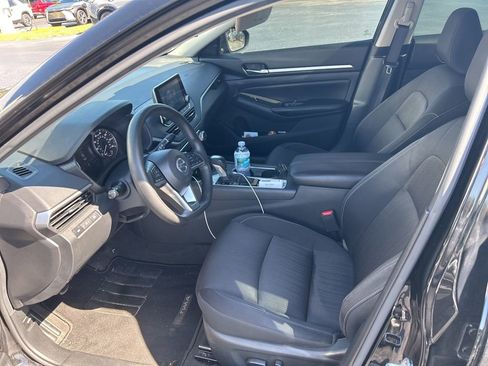 Used 2022 Nissan Altima 2.5 SV FWD image 7