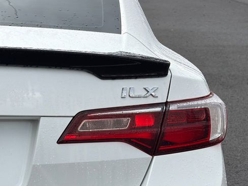 Used 2018 Acura ILX image 27