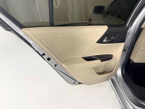 Used 2017 Honda Accord Touring image 26