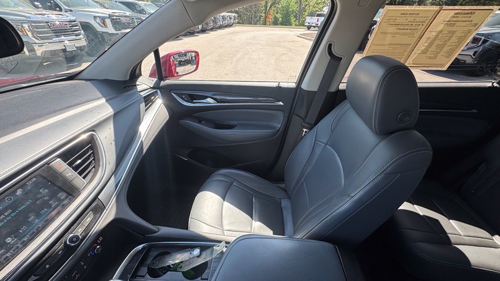 Used 2019 Buick Enclave Essence FWD image 26