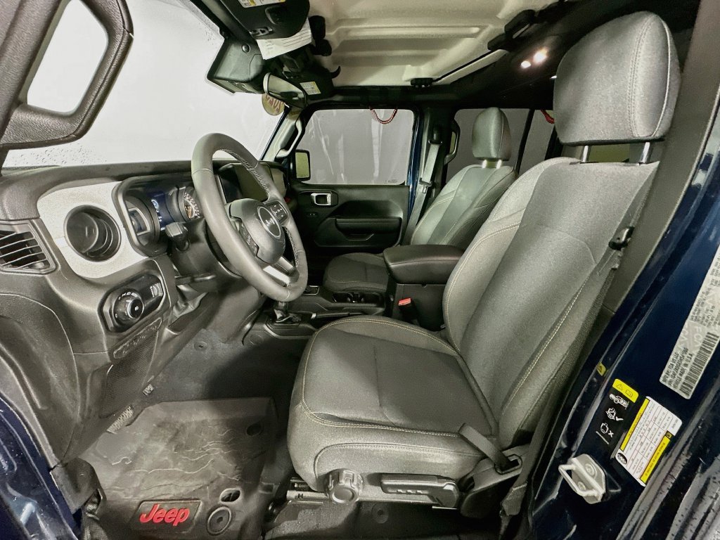Used 2025 Jeep Wrangler Unlimited Sport AWD/4WD image 26