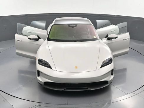 New 2026 Porsche Taycan 4S AWD/4WD image 33