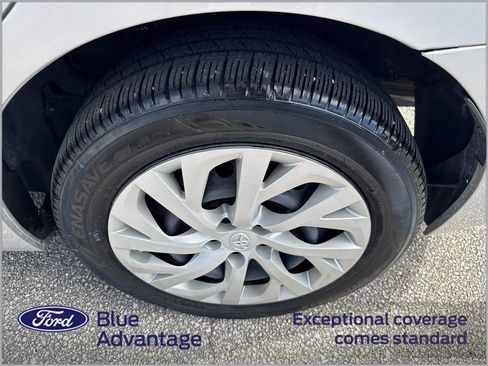 Used 2018 Toyota Corolla LE image 10