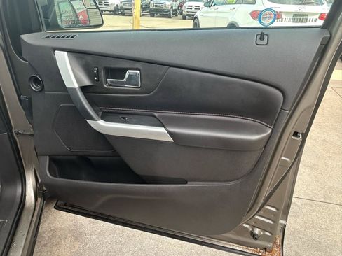 Used 2013 Ford Edge SEL FWD image 16