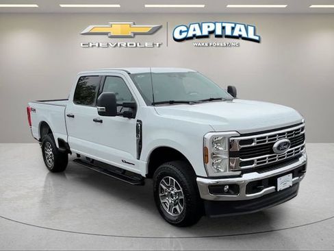 Used 2025 Ford F250 XLT w/ FX4 Off-Road Package AWD/4WD image 8
