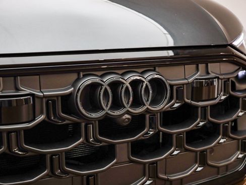 New 2026 Audi Q8 Premium Plus image 7