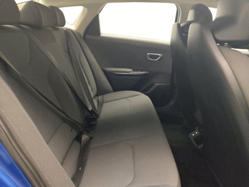 Used 2025 Kia K4 FWD image 19