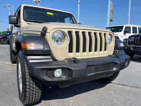 Used 2022 Jeep Wrangler Unlimited Sport AWD/4WD image 74