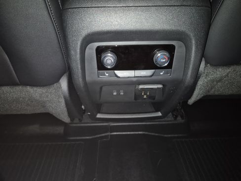 Certified 2024 Chevrolet Traverse RS w/ LPO, Floor Liner Package AWD/4WD image 23