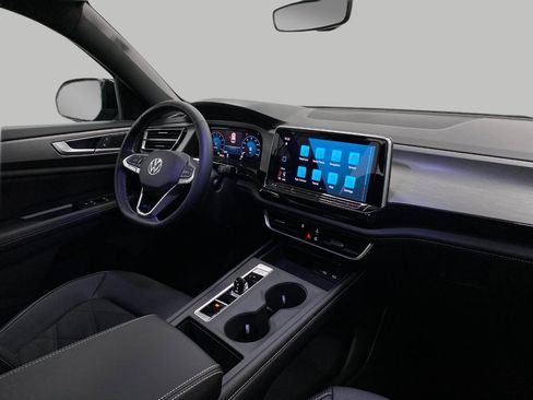New 2026 Volkswagen Atlas Cross Sport SE AWD/4WD image 18