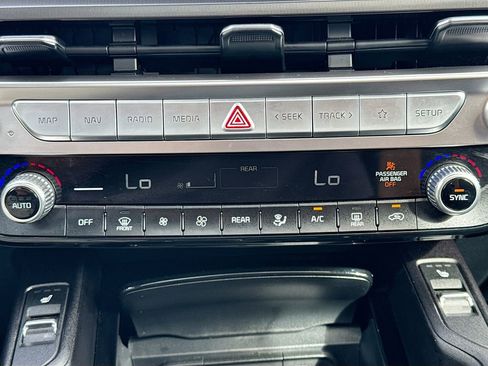 Used 2025 Kia Telluride S image 17