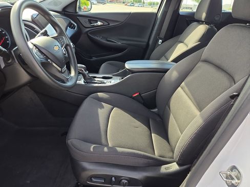 Used 2024 Chevrolet Malibu LT image 15