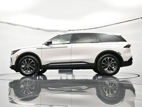New 2026 Lincoln Nautilus Premier AWD/4WD image 49