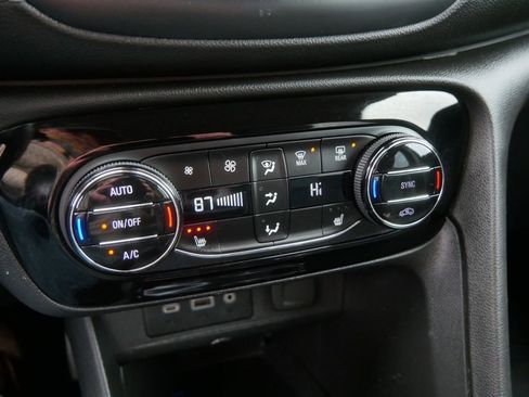 Used 2020 Buick Encore GX Select w/ Sport Touring Package AWD/4WD image 25